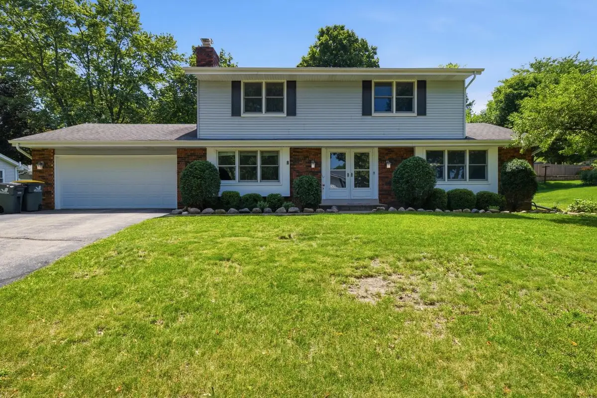2319 Napa TRAIL, Waukesha, WI 53188 - #1