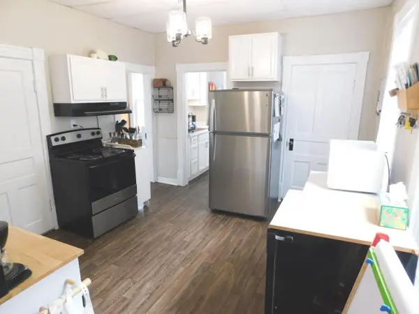 1816 S 77th STREET, West Allis, WI 53214