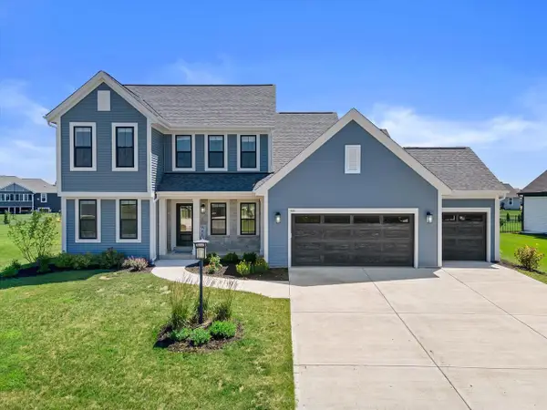 629 Twin Creeks DRIVE, Dousman, WI 53118