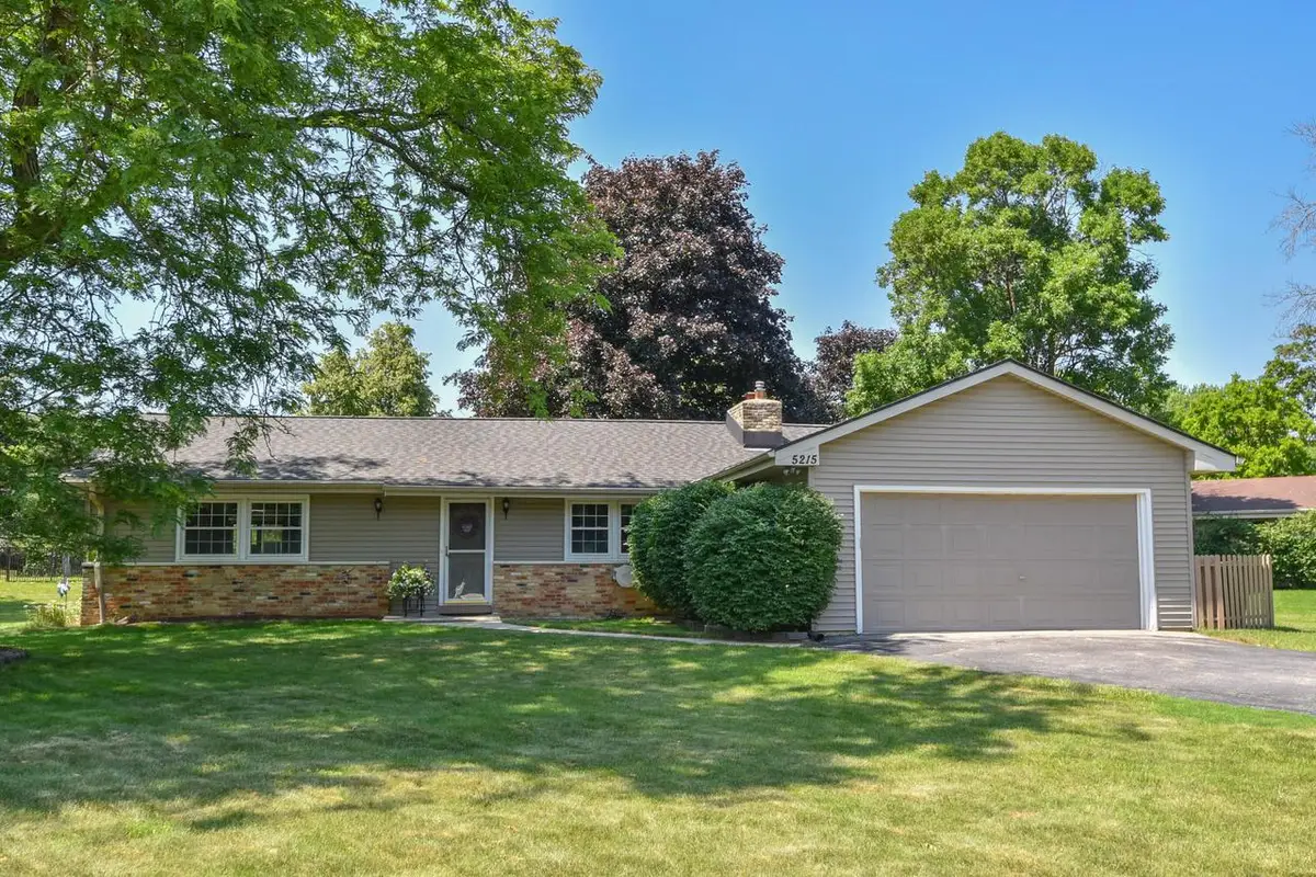 5215 S Balboa DRIVE, New Berlin, WI 53151 - #1