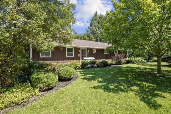 N2472 Fisk DRIVE, Burlington, WI 53105