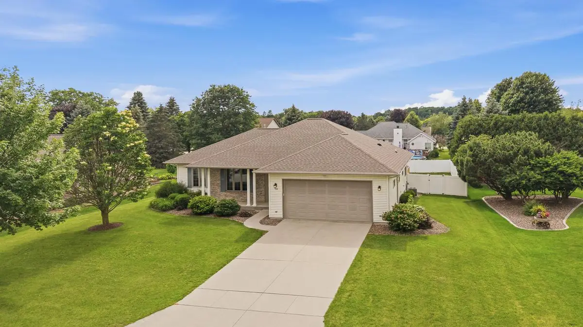 712 Ash CIRCLE, Plymouth, WI 53073 - #1