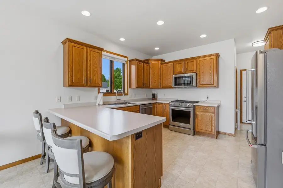 712 Ash CIRCLE, Plymouth, WI 53073 - #2
