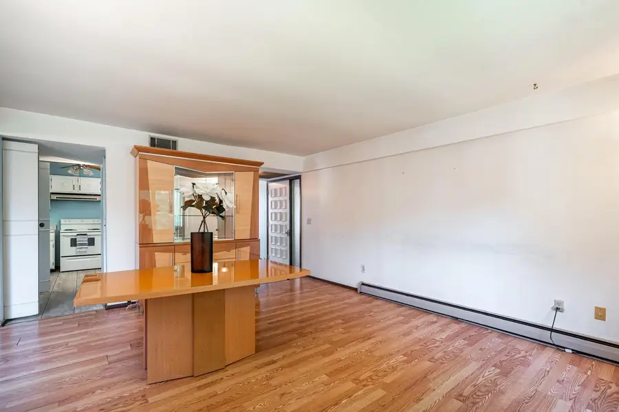 8631 N Servite DRIVE #113, Milwaukee, WI 53223 - #3
