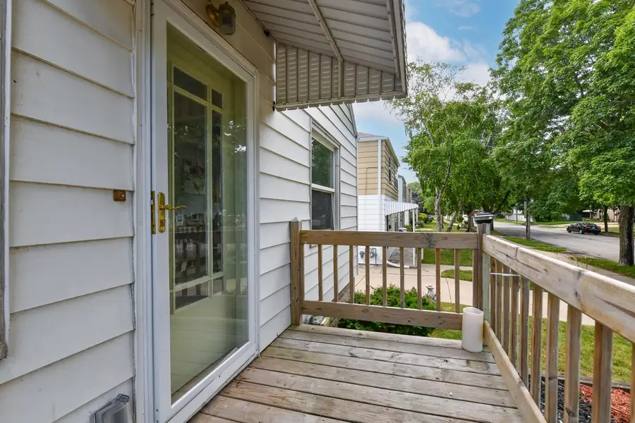 1705 E Eden PLACE, Saint Francis, WI 53235 - #3