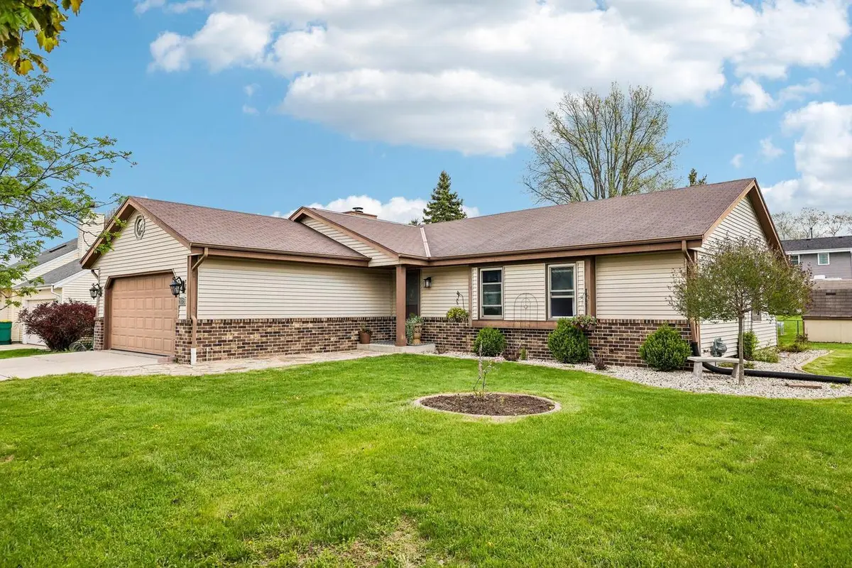W163N10528 Ridgeview LANE, Germantown, WI 53022 - #1