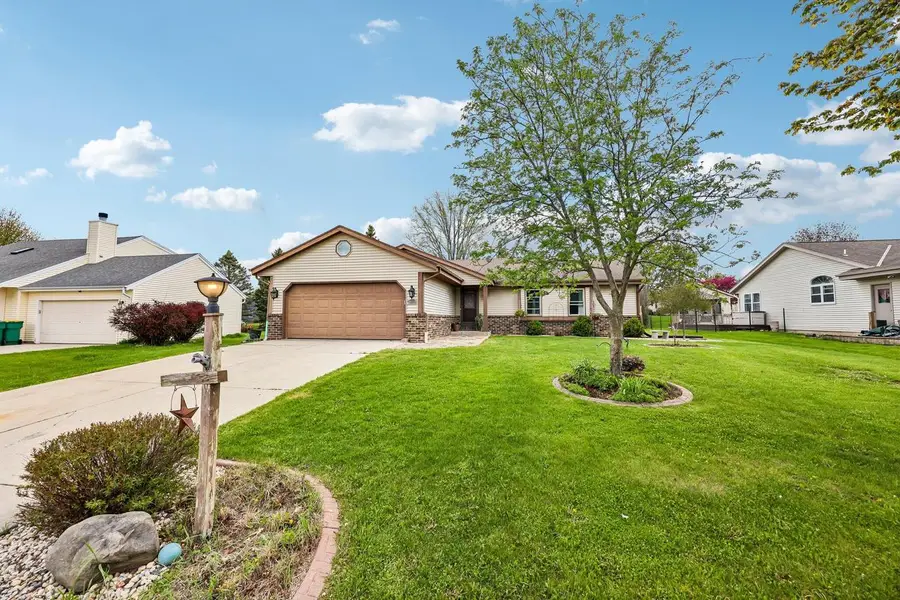 W163N10528 Ridgeview LANE, Germantown, WI 53022 - #3