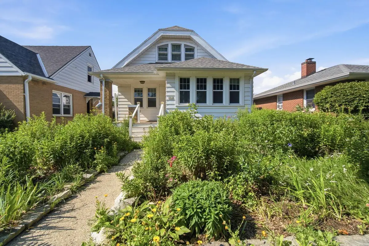 3812 E Carpenter AVENUE, Cudahy, WI 53110 - #1