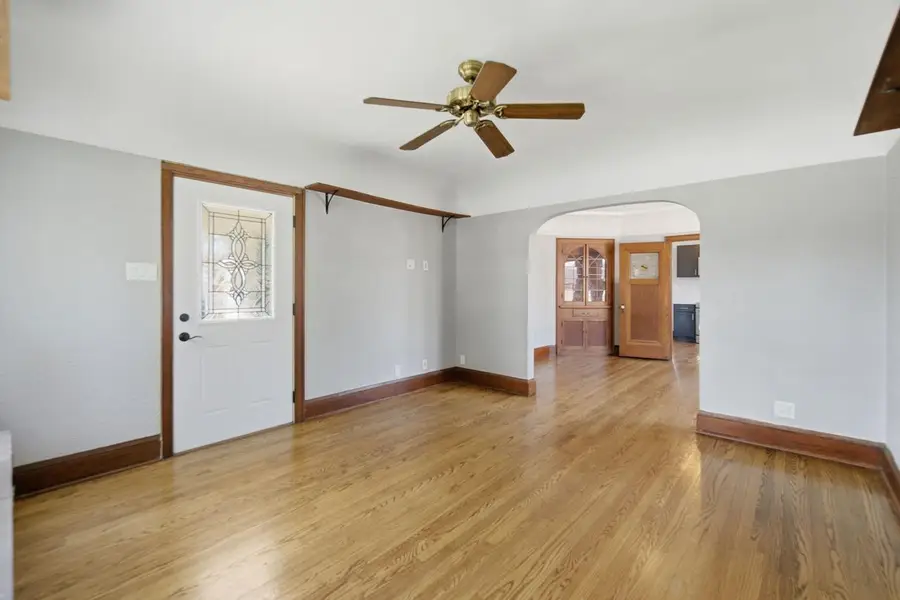 3812 E Carpenter AVENUE, Cudahy, WI 53110 - #3