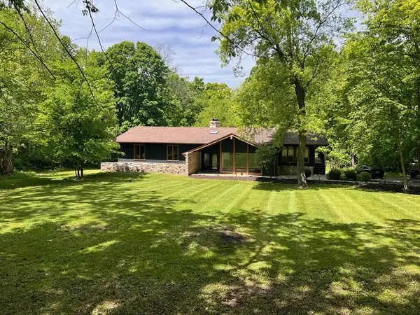 W552 Wildwood DRIVE, Lake Geneva, WI 53147