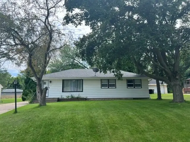 5131 W Willow ROAD, Milwaukee, WI 53223 - #1