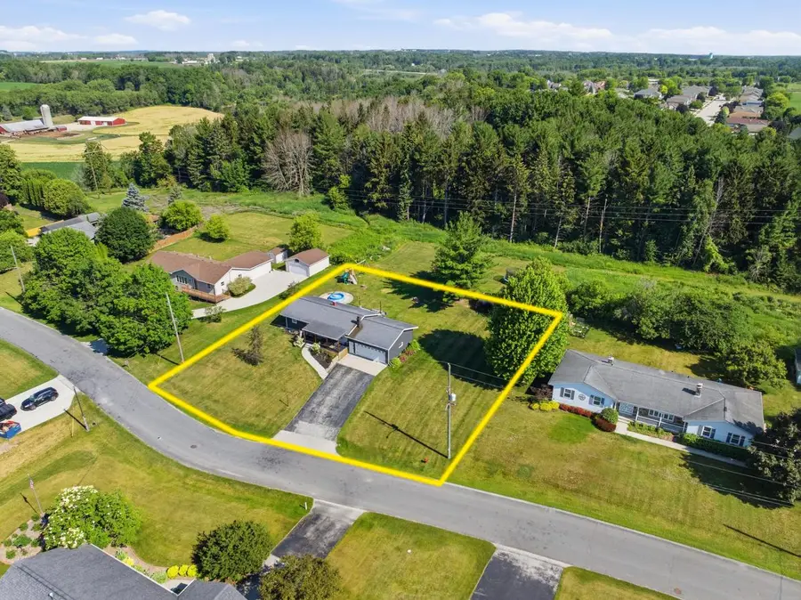 4563 Harvest CIRCLE, Manitowoc, WI 54220 - #2
