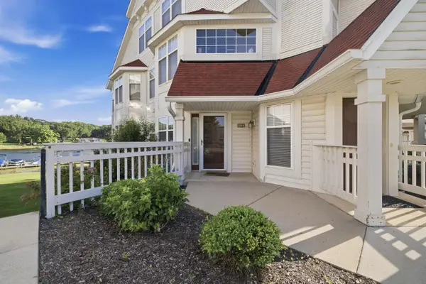 2141 Landings LANE, Delavan, WI 53115