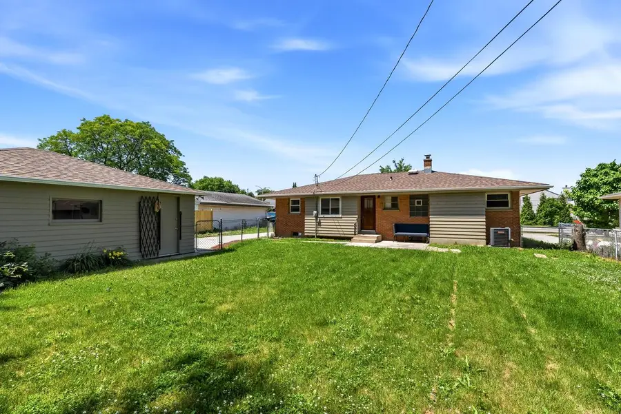 6540 N 91st STREET, Milwaukee, WI 53224 - #3