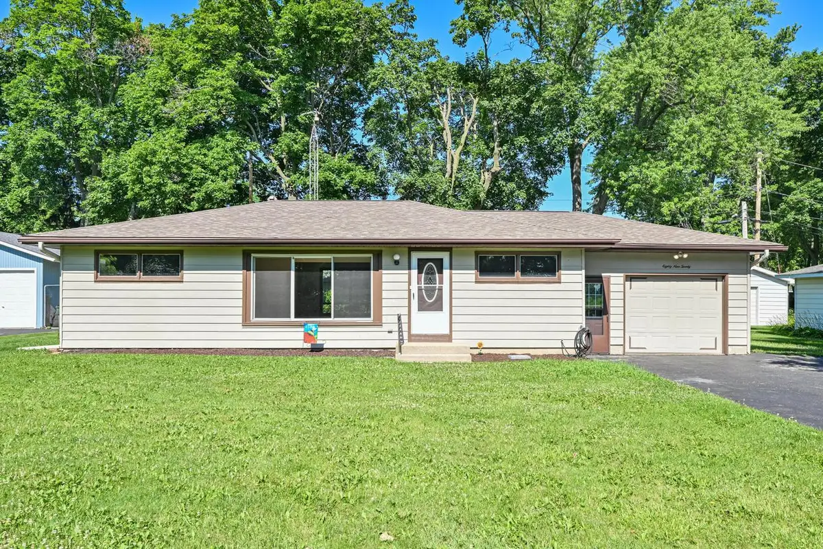 8920 388th AVENUE, Burlington, WI 53105 - #1