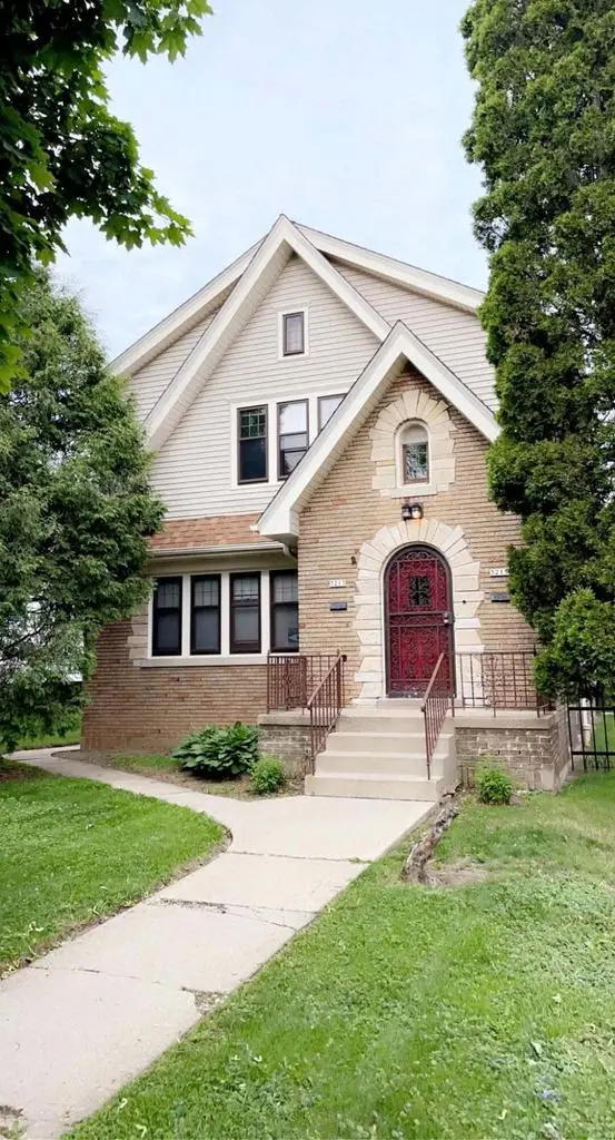 3213 N 45th STREET #3215, Milwaukee, WI 53216