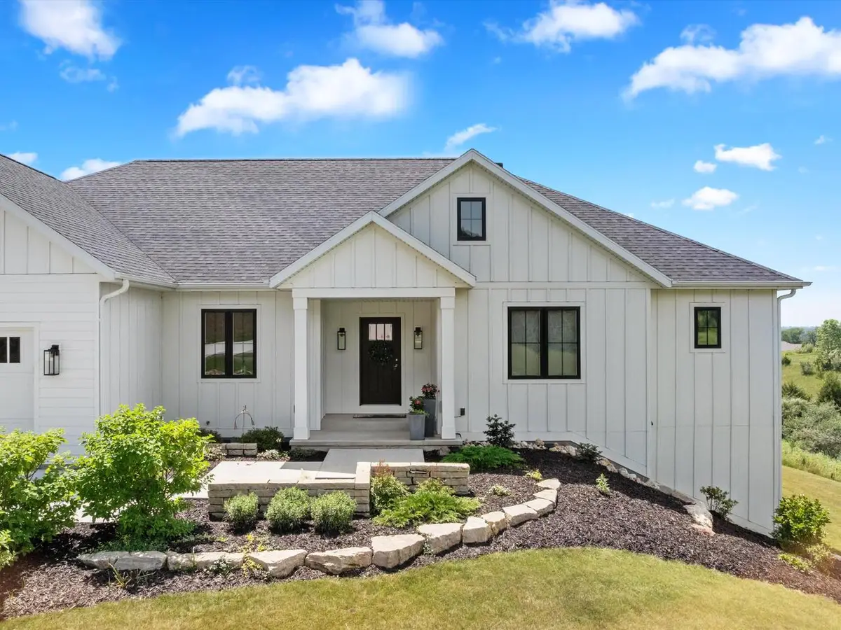 W6812 Lake View DRIVE, Elkhart Lake, WI 53020 - #1