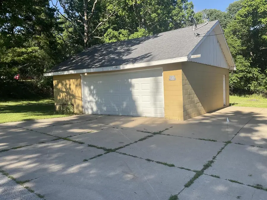W297N2968 Oakwood Grove ROAD, Pewaukee, WI 53072 - #3