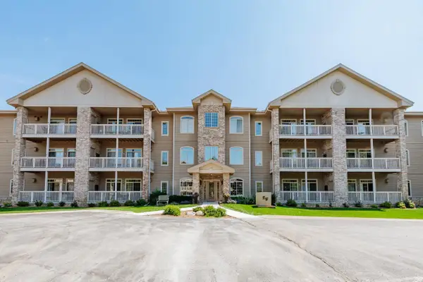 13060 W Bluemound ROAD #201, Elm Grove, WI 53122