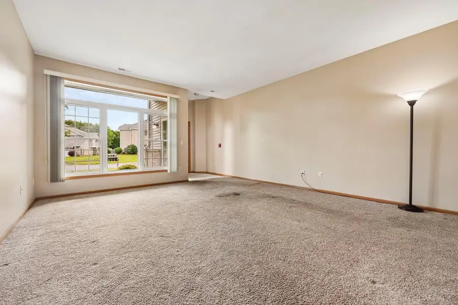 6949 S Rolling Meadows CIRCLE, Oak Creek, WI 53154 - #3