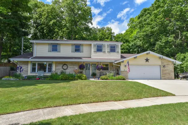 1116 Mulberry CIRCLE, West Bend, WI 53090