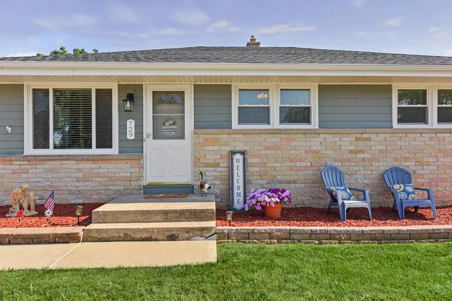 729 Clark AVENUE, South Milwaukee, WI 53172 - #2