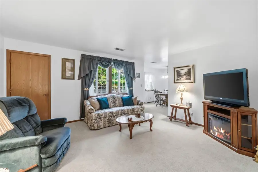 1755 Parknoll LANE #4, Port Washington, WI 53074 - #2