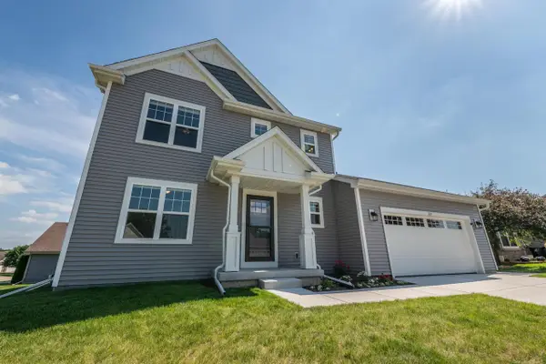 225 Acadia AVENUE, Hartford, WI 53027