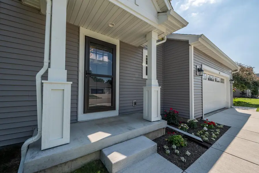 225 Acadia AVENUE, Hartford, WI 53027 - #2