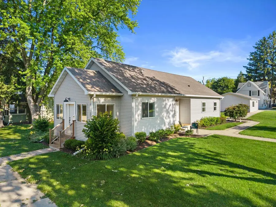 403 Walworth STREET, Lake Geneva, WI 53147 - #2
