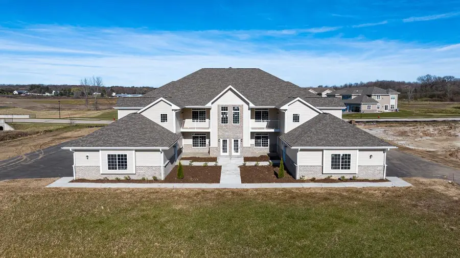 1616 Grey Fox TRAIL #A, Mukwonago, WI 53149 - #3