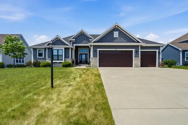 10163 S Woodside COURT, Franklin, WI 53132