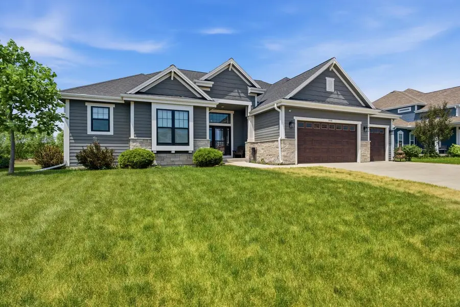 10163 S Woodside COURT, Franklin, WI 53132 - #3