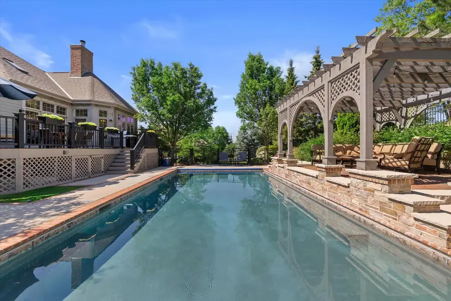 1168 Mary Hill CIRCLE, Hartland, WI 53029 - #2
