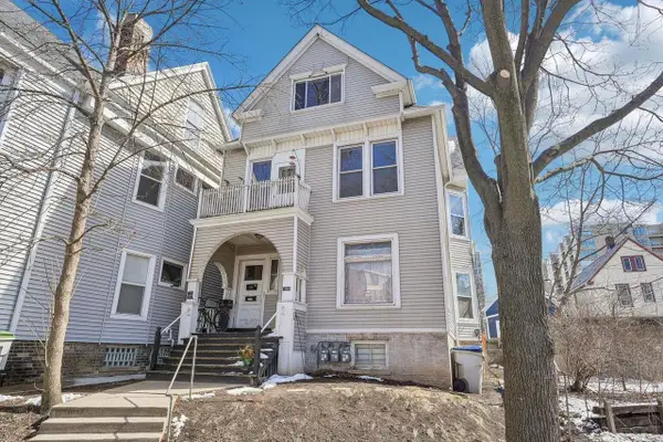 1848 N Cambridge AVENUE, Milwaukee, WI 53202