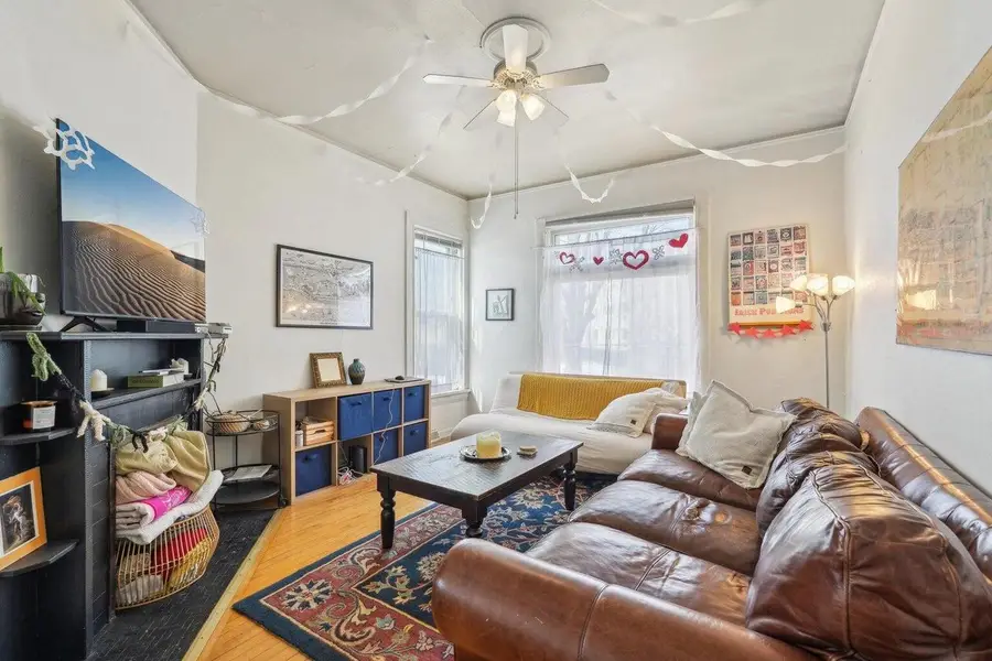 1848 N Cambridge AVENUE, Milwaukee, WI 53202 - #2