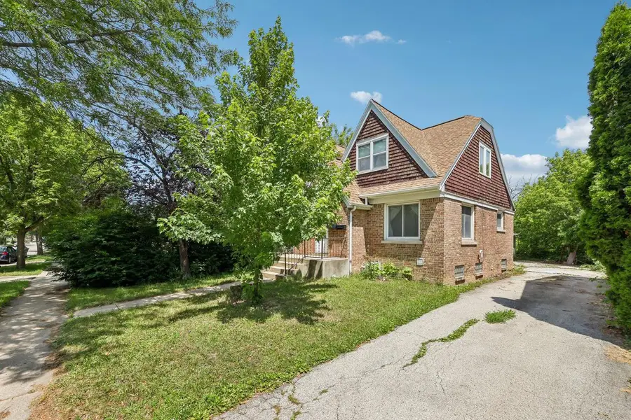 6730 N 58th STREET, Milwaukee, WI 53223 - #2