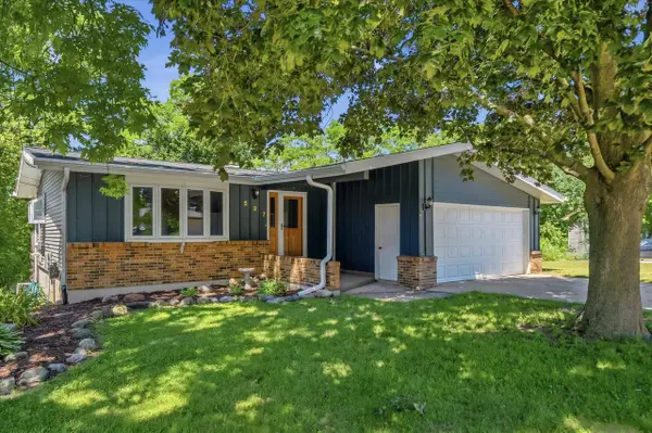 527 Butler STREET, Random Lake, WI 53075