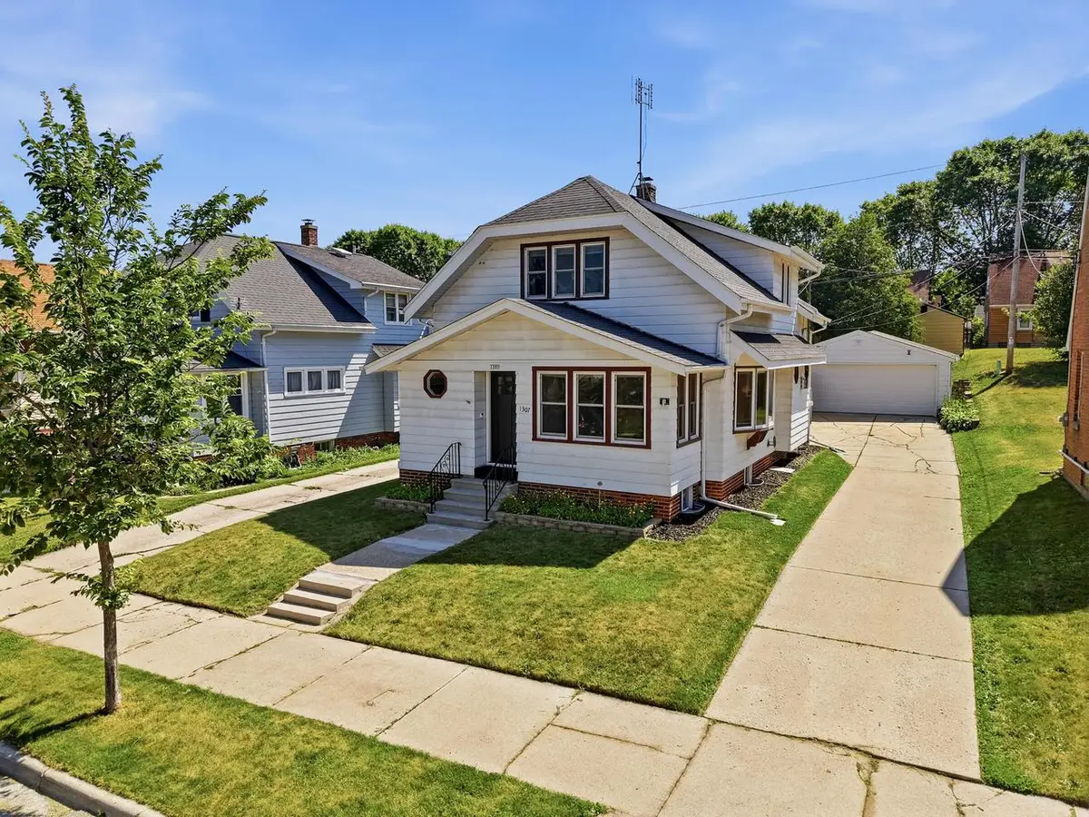 1307 S 21st STREET, Sheboygan, WI 53081 - #1