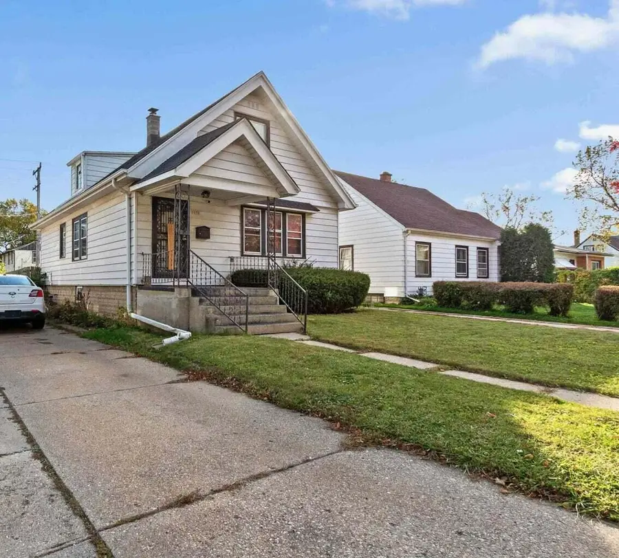 5076 N 47th STREET, Milwaukee, WI 53218 - #2