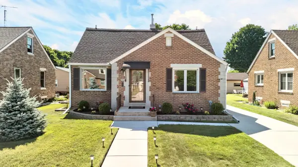 2824 S 8th STREET, Sheboygan, WI 53081