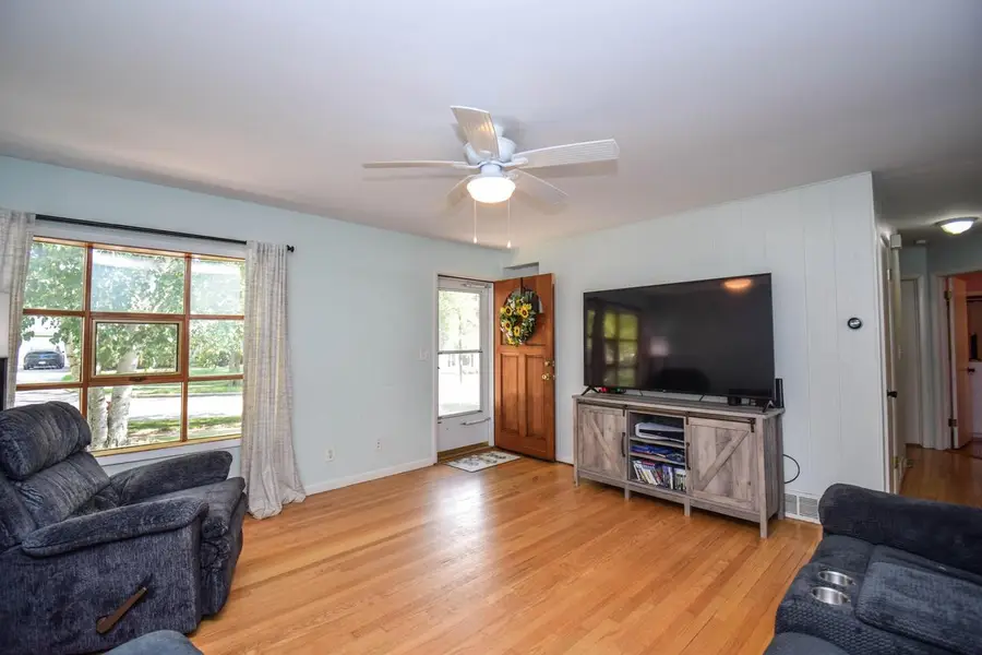 420 Richard STREET, Waukesha, WI 53189 - #2