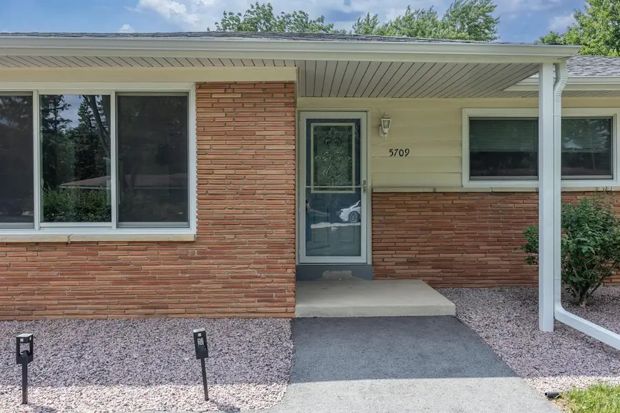 W156N5709 Cheryln DRIVE, Menomonee Falls, WI 53051 - #2