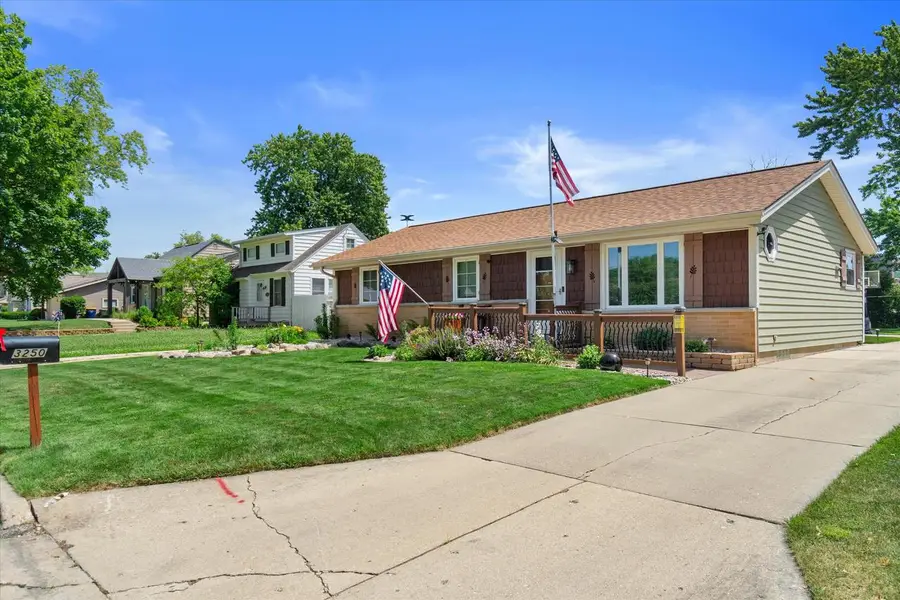 3250 S 105th STREET, West Allis, WI 53227 - #3