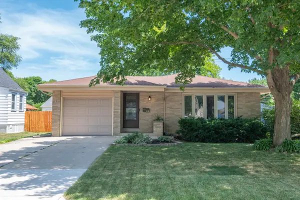 1110 S 118th STREET, West Allis, WI 53214