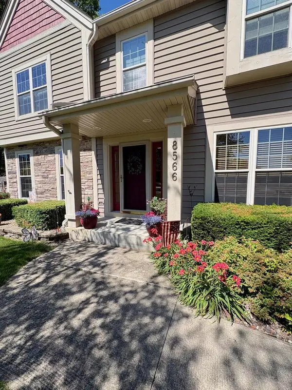 8566 Francis WAY, Wind Lake, WI 53185