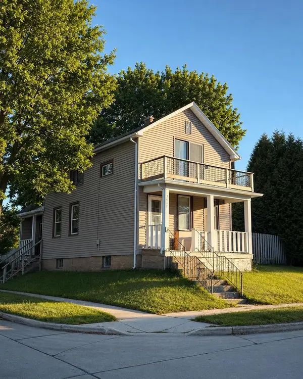 1401 Columbus STREET, Manitowoc, WI 54220