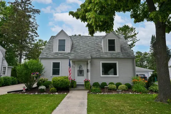 W166N8551 Theodore AVENUE, Menomonee Falls, WI 53051