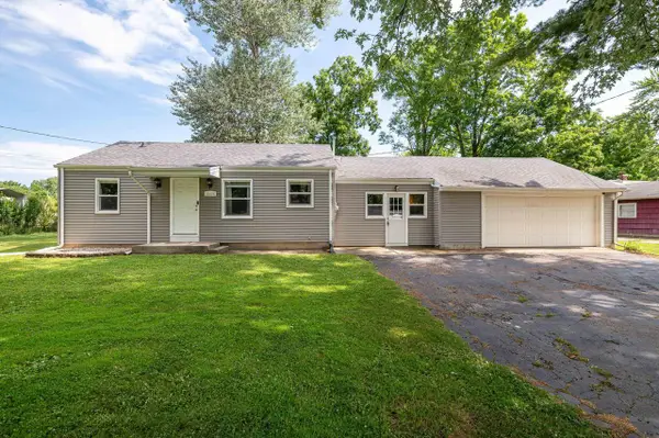 S64W18606 Topaz DRIVE, Muskego, WI 53150