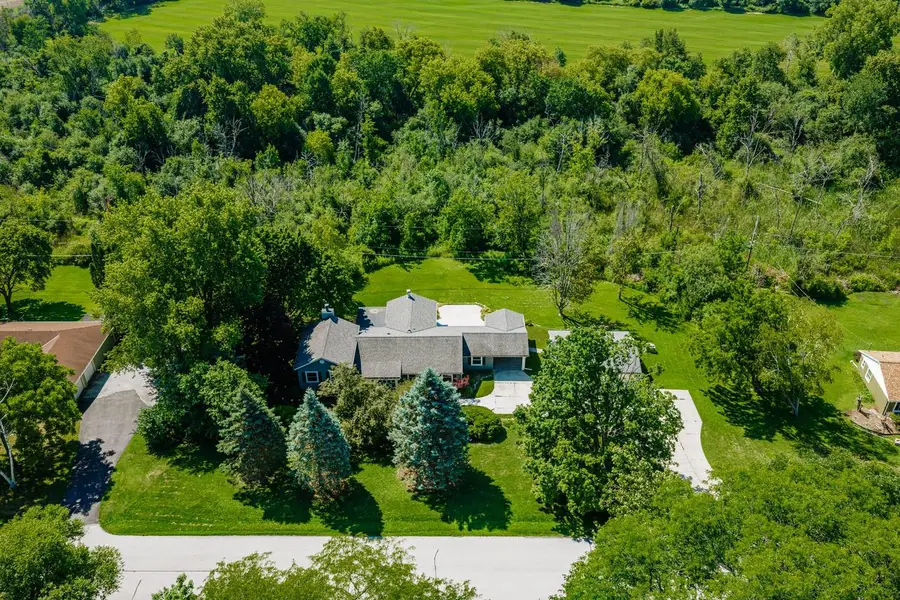 18995 W Norwood DRIVE, New Berlin, WI 53146 - #2